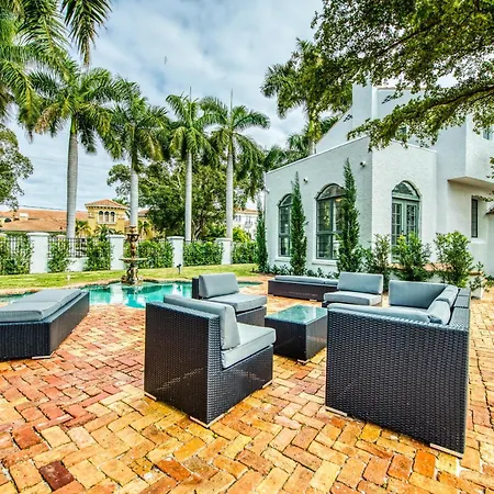 Villa John Ringling House